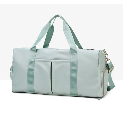 Breathable Oxford cloth travel bag with waterproof finish for reliable everyday performance.