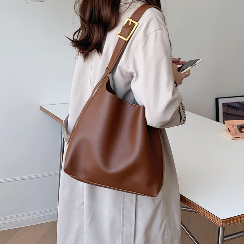 Premium quality PU leather women's crossbody shoulder bag available in black and brown.